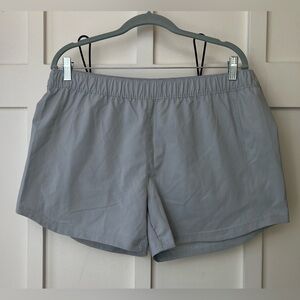Columbia PFG Shorts Womens Large Gray Zip Pockets Activewear Hiking Perfomance